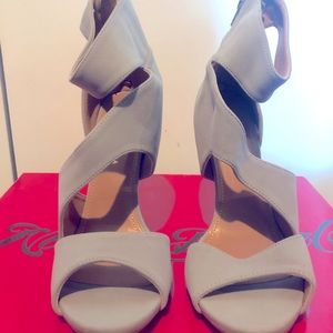Miss Lola heels